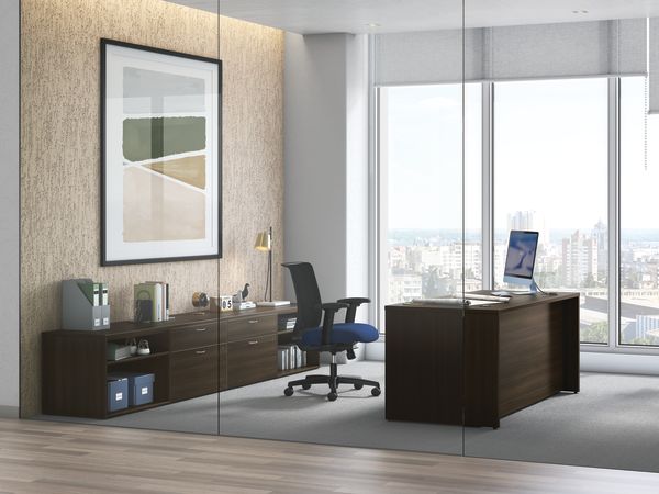 Mod desk with Convergence seating.