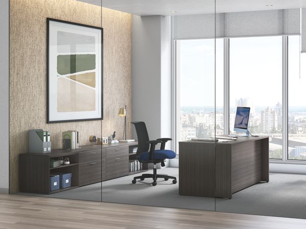 Mod desk with Convergence seating.