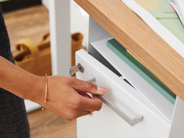 Fuse undermount storage in white