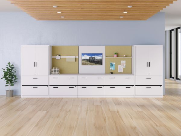 10500 Series Storage with Workwall tiles in an open setting