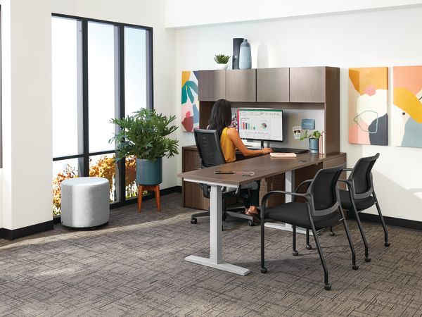 Mod Executive Private Office with Height-Adjustable desk and Ignition Seating