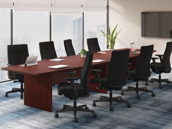 Ignition Chairs with Preside Table