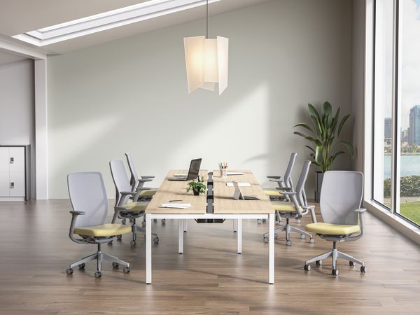 6-pack workstation featuring Flexion task seating.