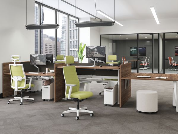 Ignition 2.0 with Empower workstation and Flock poufs.