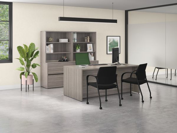 10500 Series Executive workstation with Ignition Task Chair and Multipurpose chair.