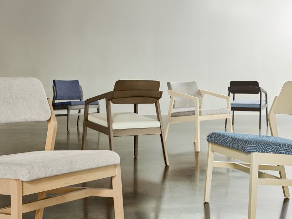 Retouched saturation 2/2026 (HON-Confer-500-008)