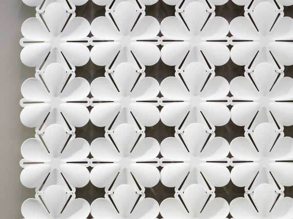 white-acoustic-airbloom-tiles-connected-forming-a-screen-partition