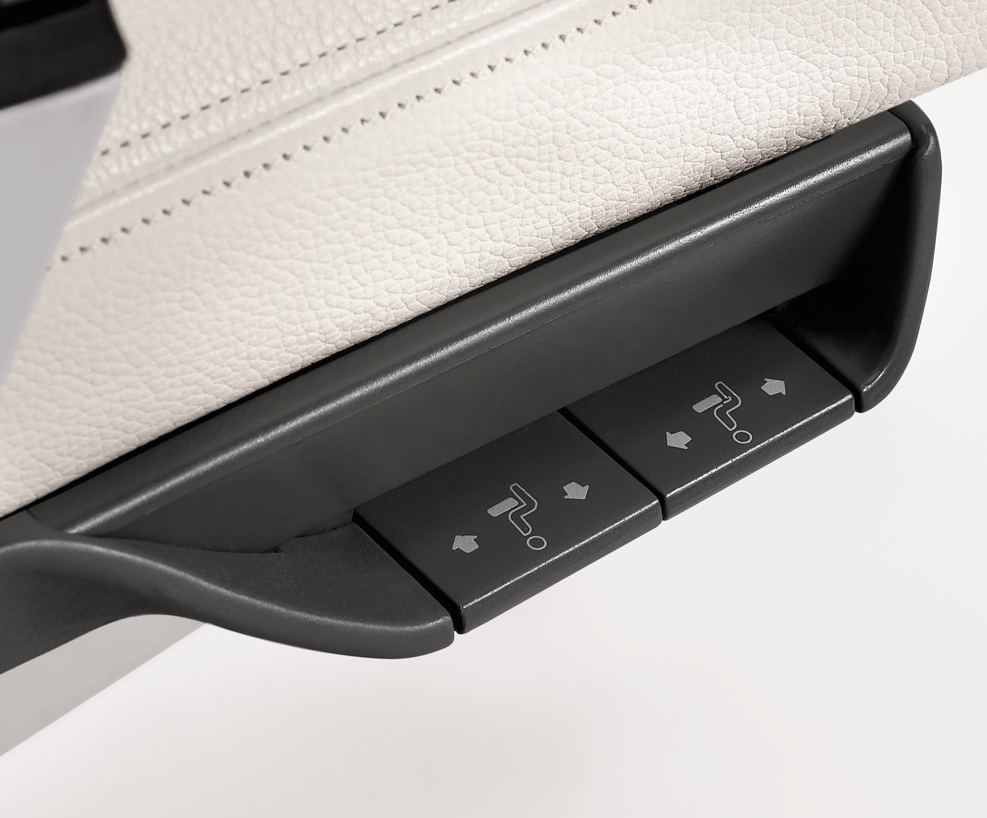 Detail_Acuity_Fit-to-Body Controls_1.jpg