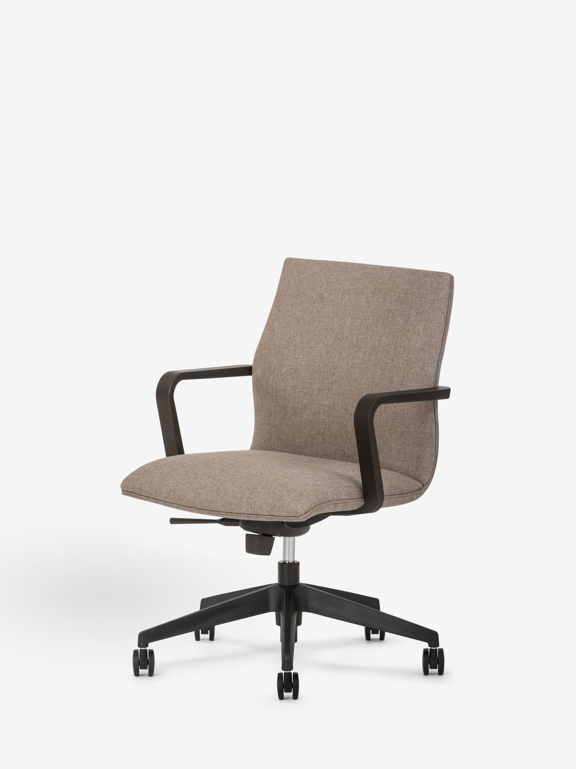 Three-quarter view of the Gunlocke Geneva office chair with height-adjustable black base and mauve upholstery.