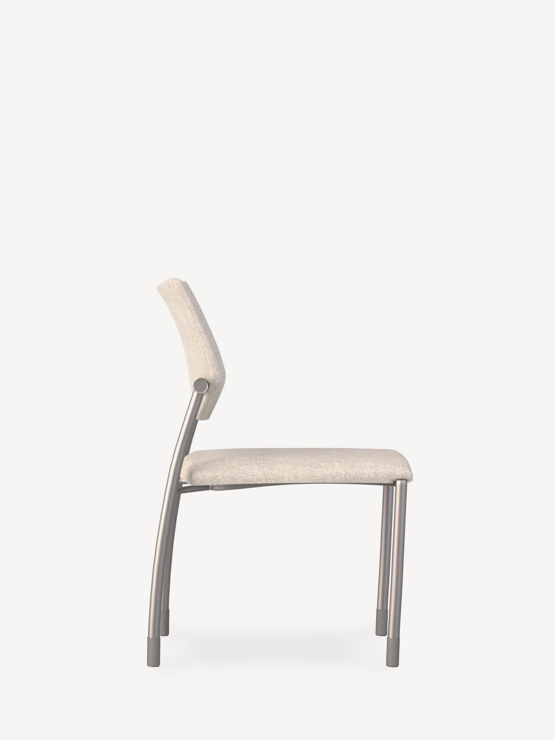 Side view of the Gunlocke Molti guest chair with a silver frame and off-white upholstery.