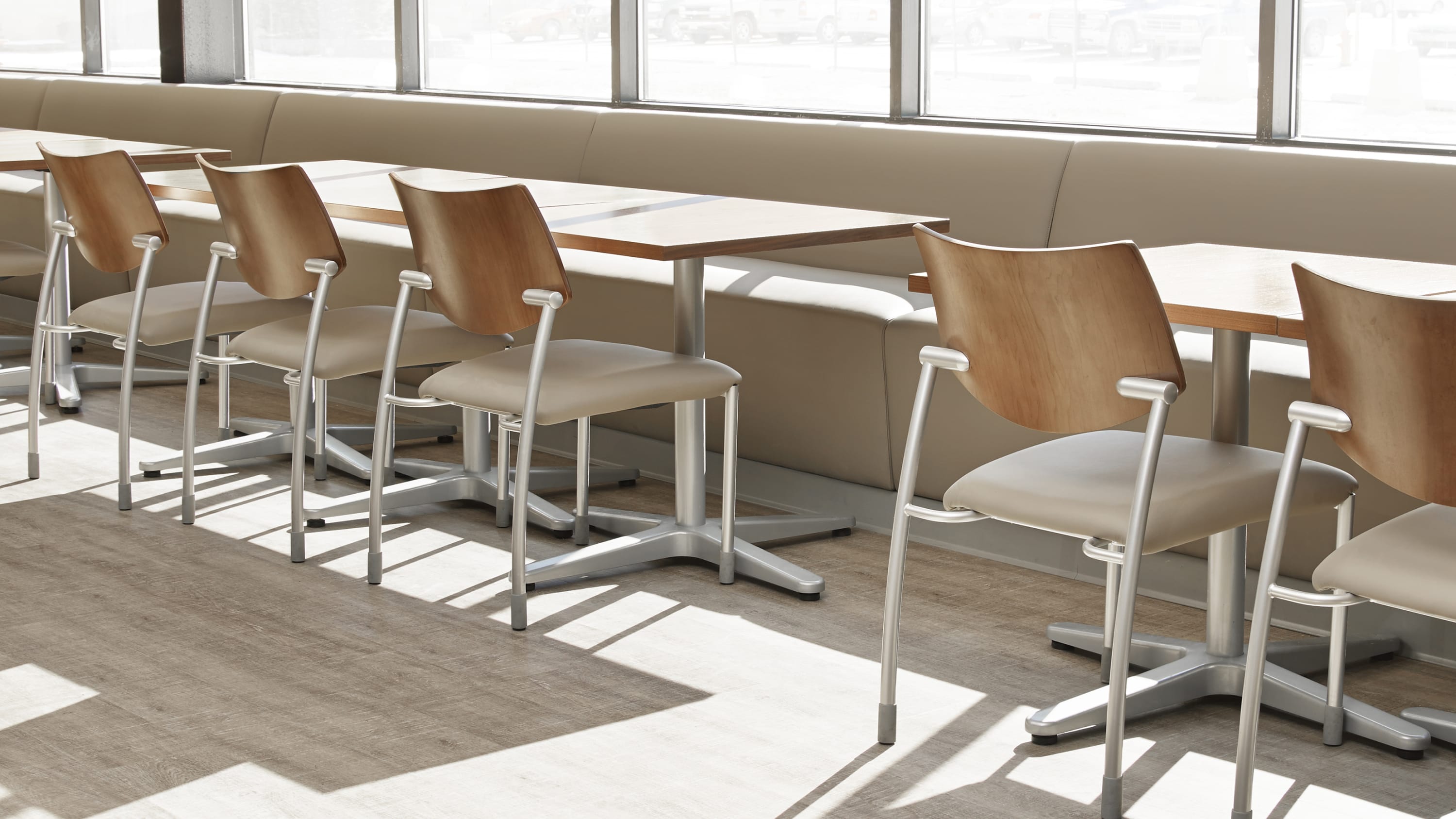 Environment_Molti_Cafe2_HI.jpg