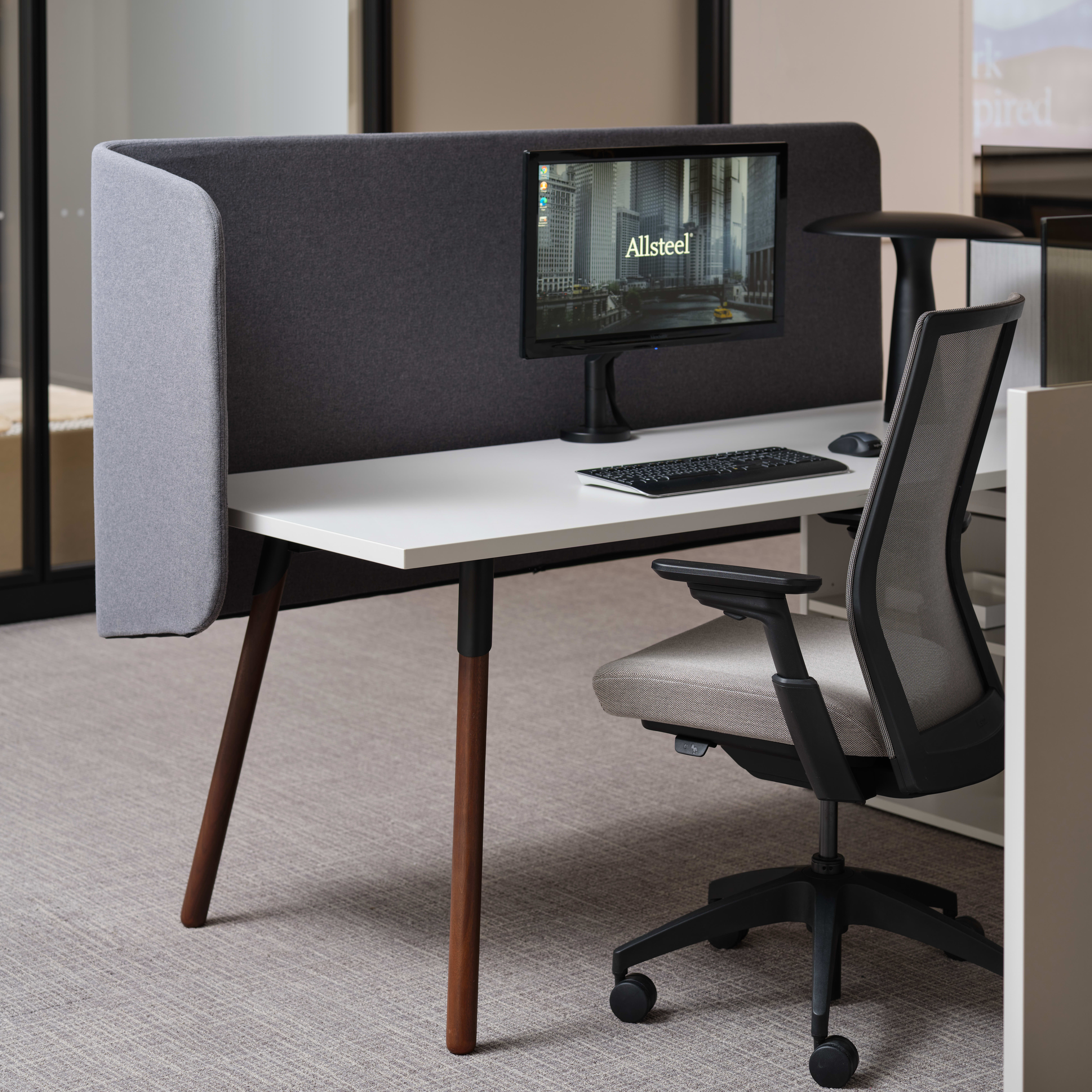 Workstation with privacy screen and task chair