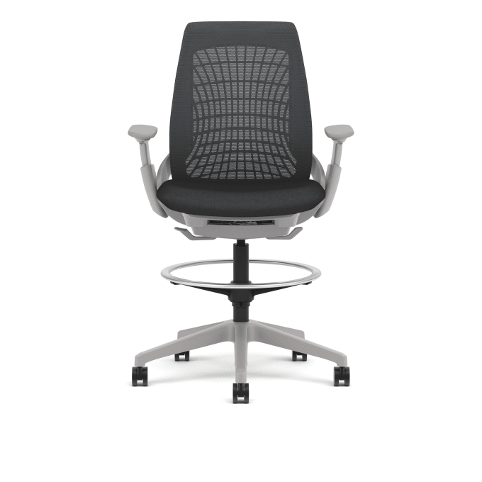 Product_Mimeo_Stool_Fog-Onyx_Titanium_Frost_ADJ_Front_001.png