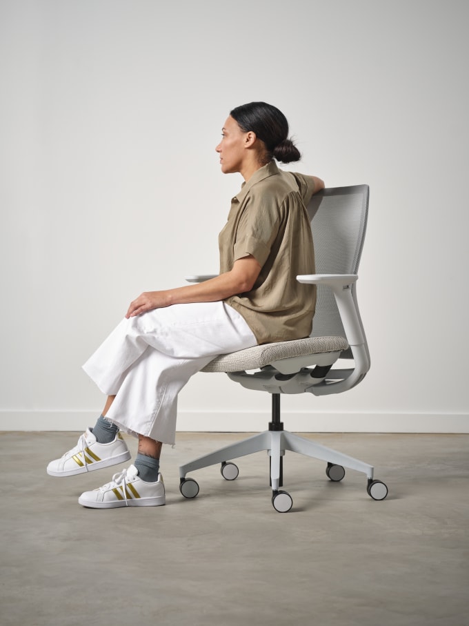 Pli Task Chair