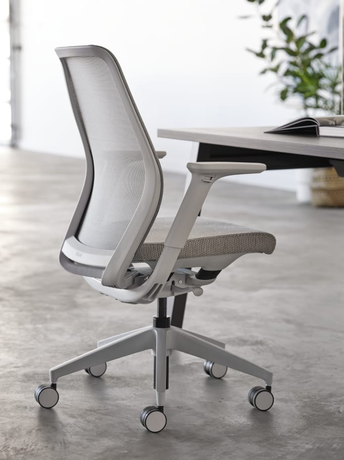 Pli Task Chair