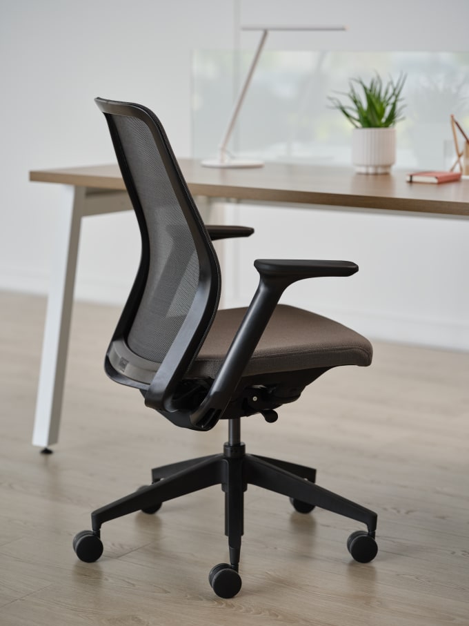 Pli Task Chair