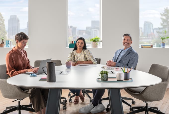 Strucute Equitable Guitar Pick Table