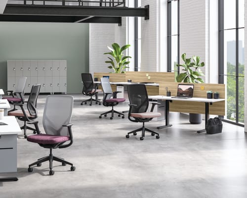 Touchdown workstations with Flexion task seating and Contain lockers in background.