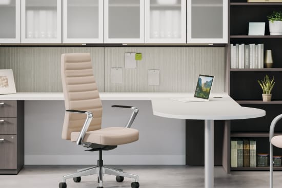 Concinnity Desking with Cofi and Ignition Seating.