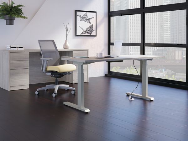 Ignition Chair with Coordinate Height Adjustable Table.