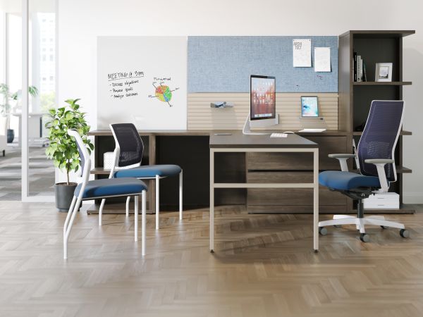 10500 Series Desk with Workwall tiles and blue Ignition seating