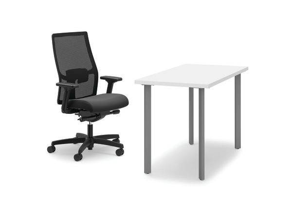 Coze desk with Ignition 2.0 chair
