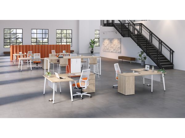 Voi desks with Ignition seating