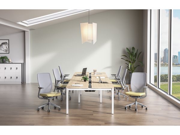 6-pack workstation featuring Flexion task seating.