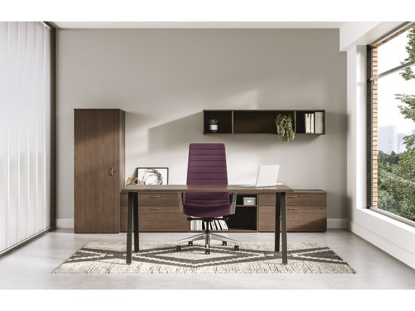 Cofi Executive Chair with Mod Desking and Storage.