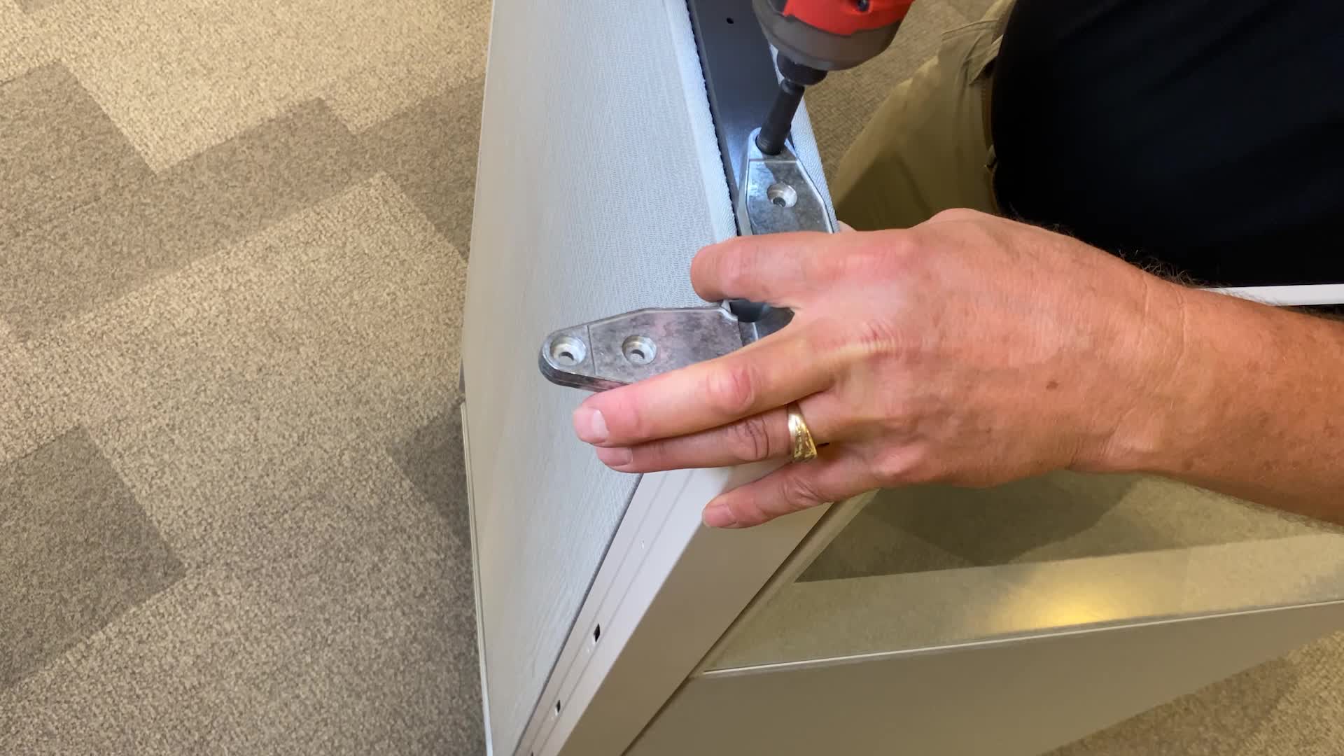 Video_Allsteel_Optimize_Install-Instructions_PanelSystemConnectorStraps
