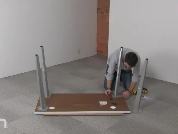 Voi Angled Legs Installation