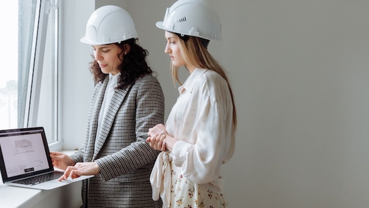 Women's Skills Gap: AI Pushes Employers to Adapt - skills gap