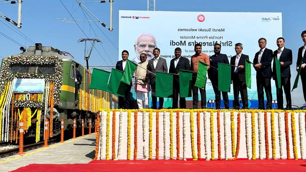 Maruti Suzuki dispatches 10 lakh vehicles by rail Maruti Suzuki dispatches 10 lakh vehicles by rail - maruti suzuki rail