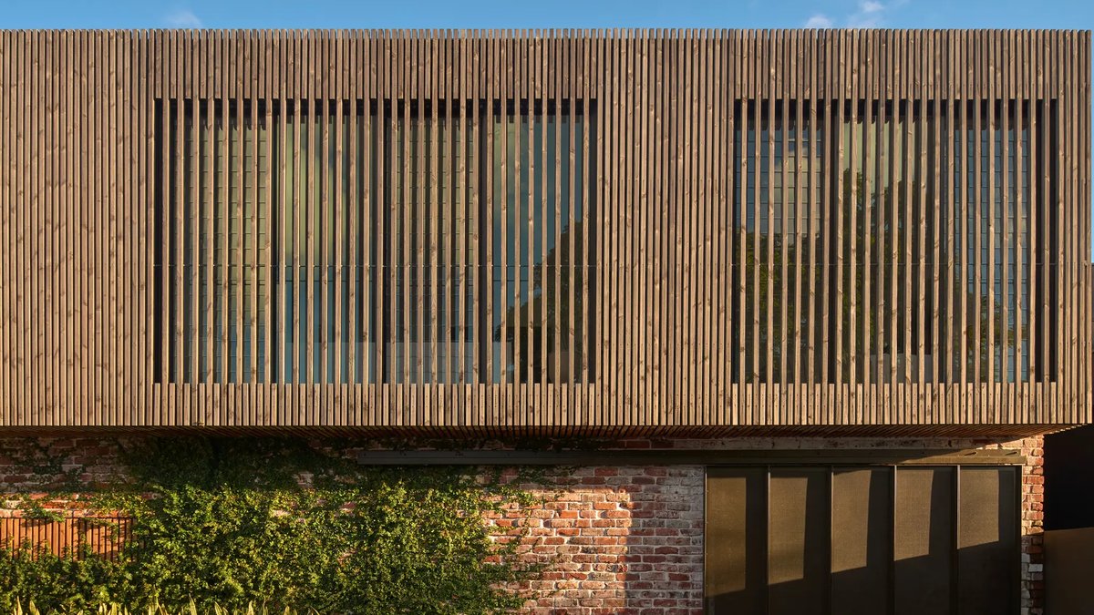 Artist creates peaceful home in Perth - peaceful home