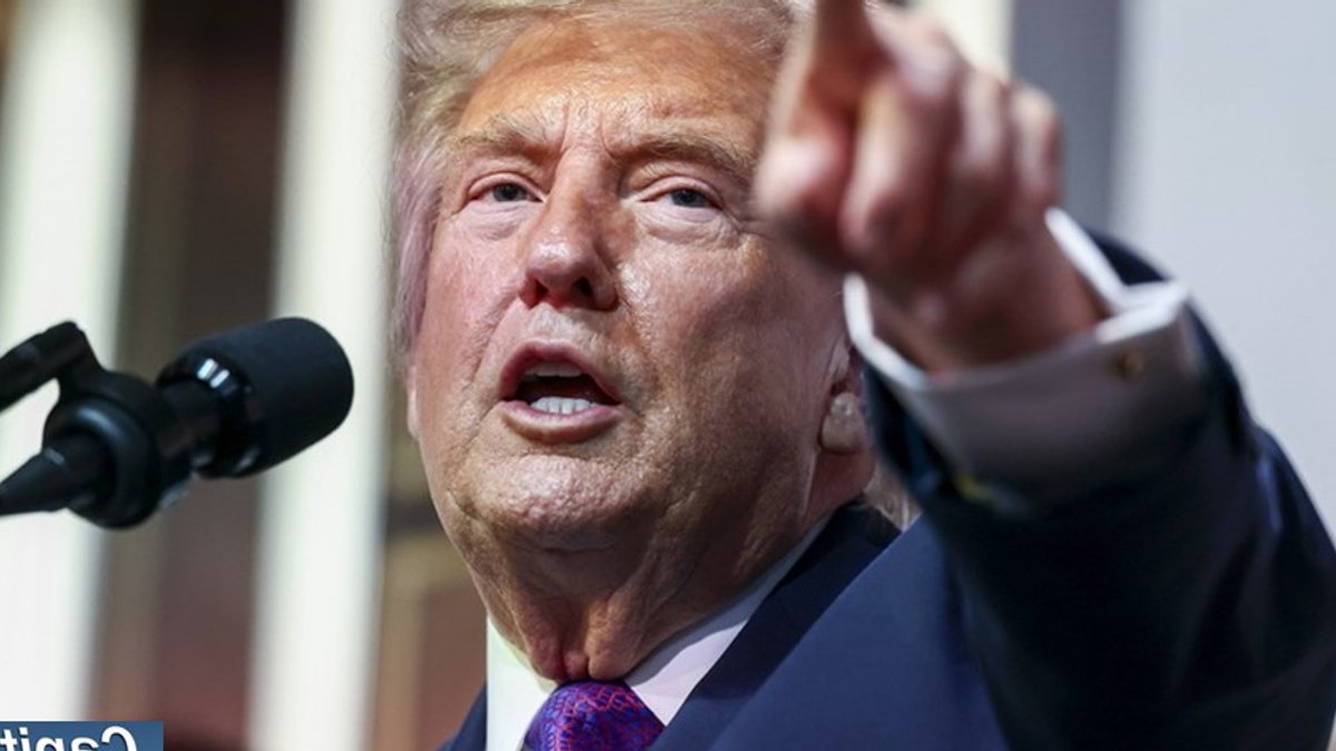 Trump Bans Three News Outlets From White House Access - trump bans news
