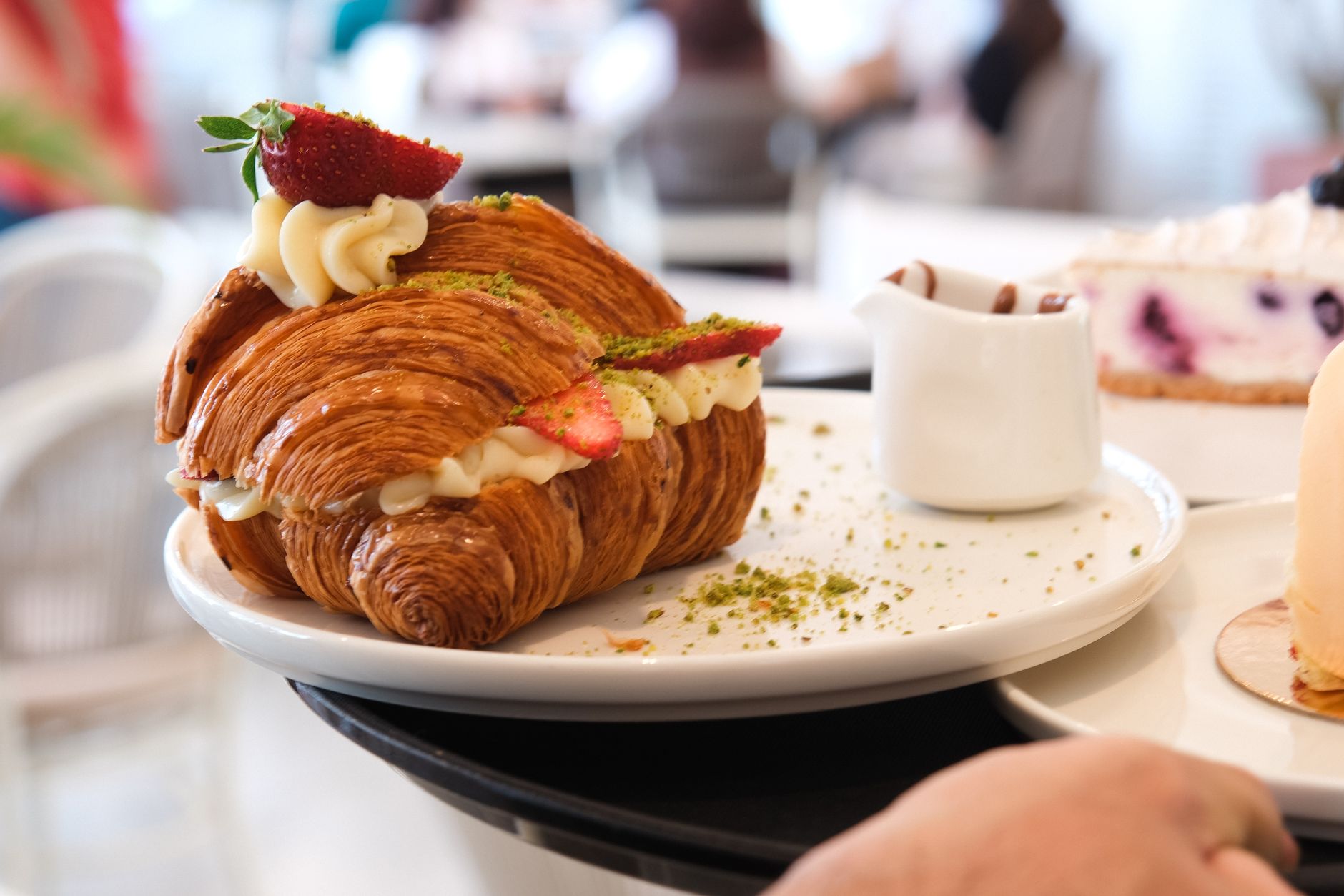 Mayfair introduces Alléno’s all-day croissant dining concept