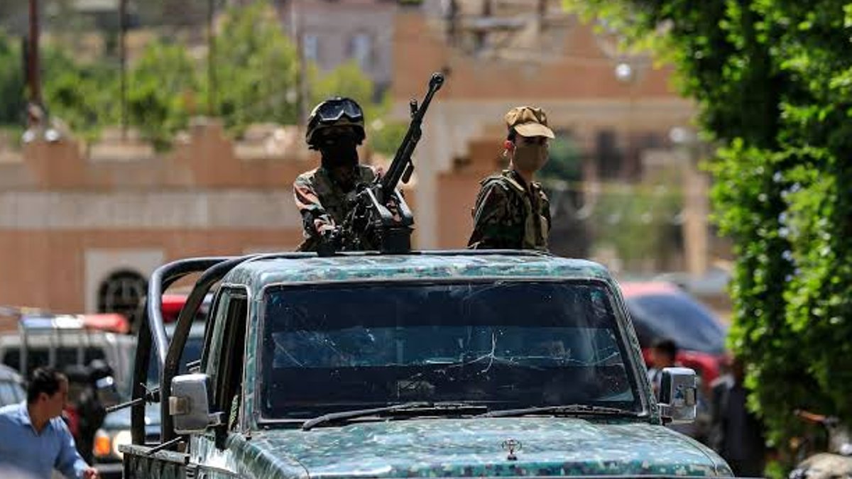 Houthi rebels claim missile strikes on Saudi capital and oil Houthi rebels claim missile strikes on Saudi capital and oil - houthi missile attacks