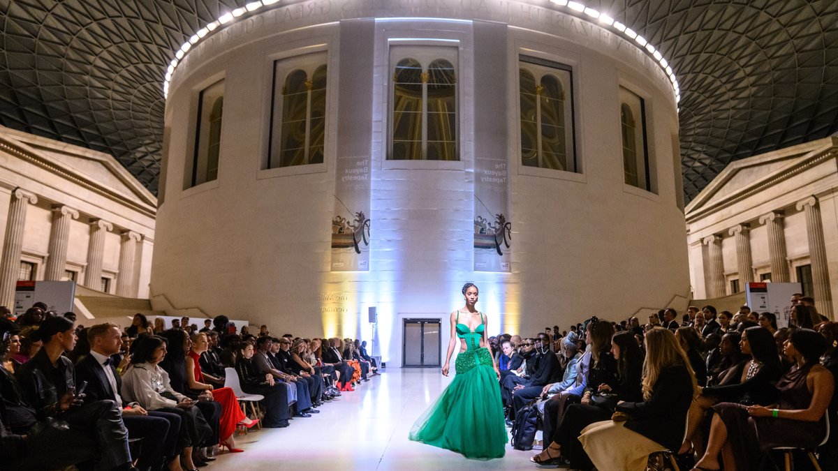 Pinterest sponsors phone-free London Fashion Week show Pinterest sponsors phone-free London Fashion Week show - phone-free london fashion week