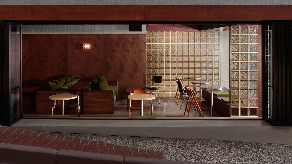 Istanbul Corner Cafe Transforms Into Bar by Night - istanbul corner cafe