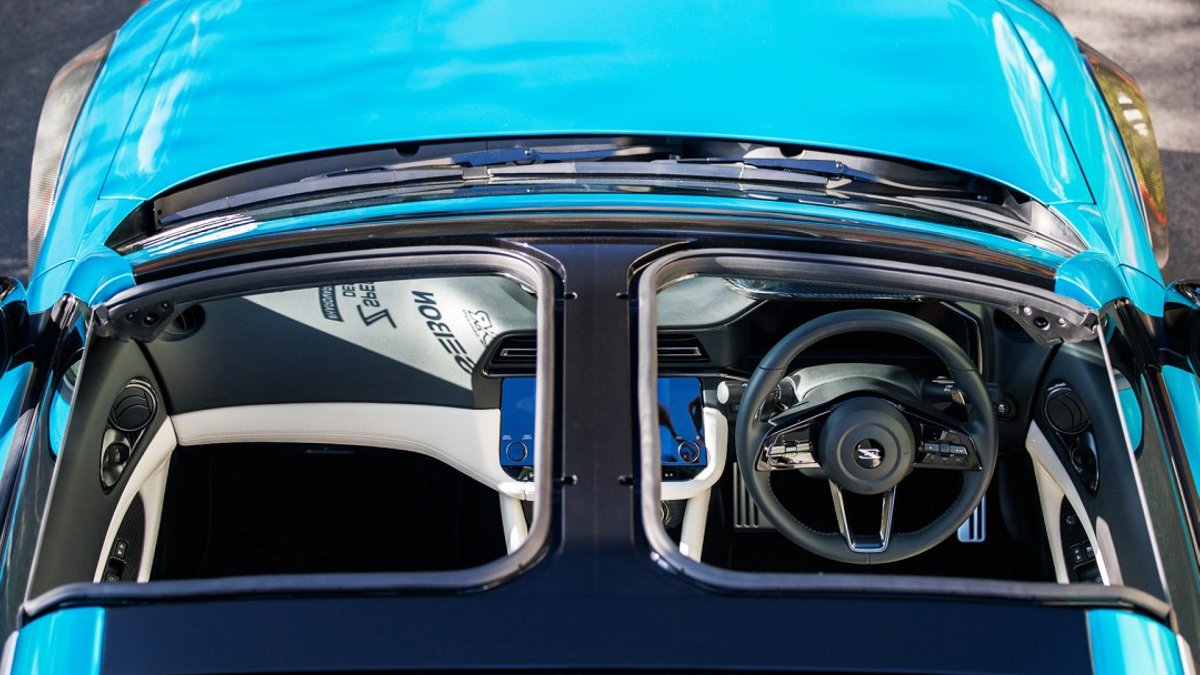 Nissan revives T-top design in production-bound Z concept - t-top design
