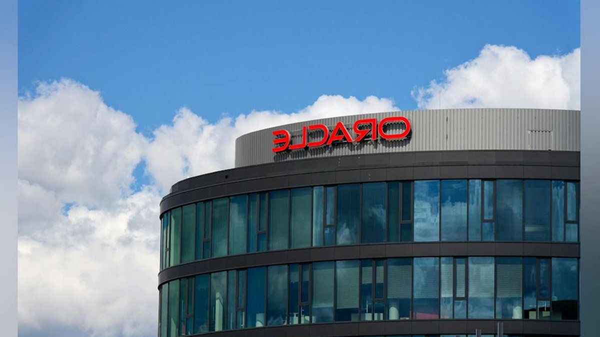 Oracle launches AI-driven oncology EHR platform