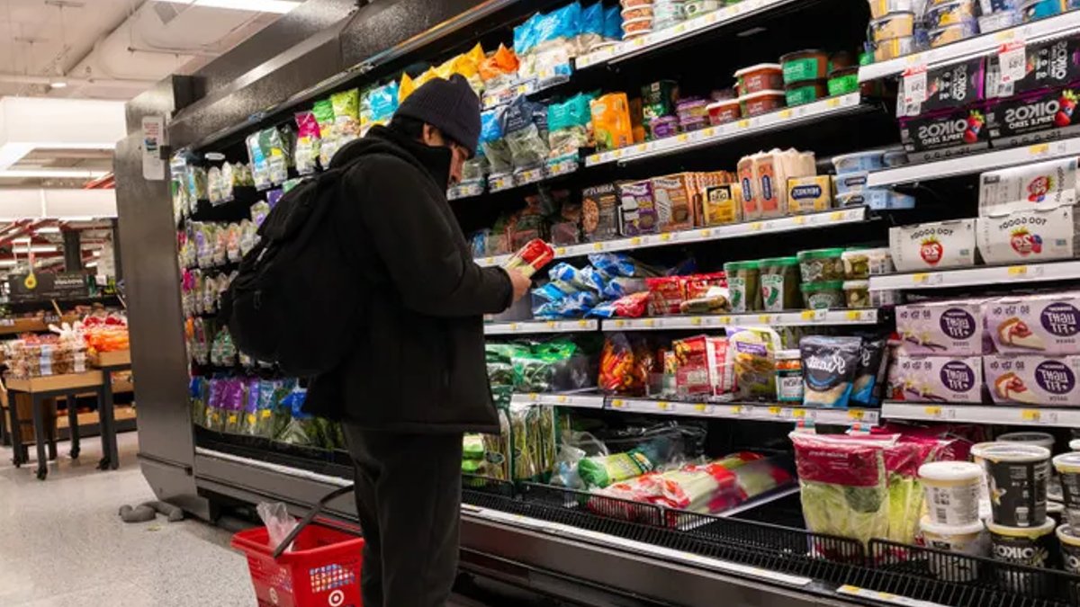 Consumer confidence falls to four month low - consumer confidence
