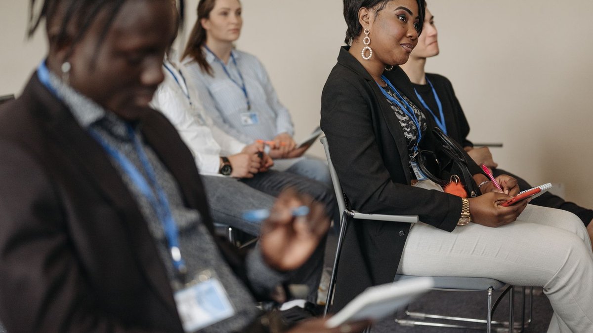 Coaching Model Promotes Dialogue Over Control in Schools