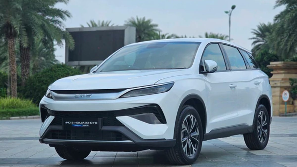 Vietnam hybrid car sales jump after tax cut Automakers are rolling out a series of new models in the Vietnamese market in October 2026.