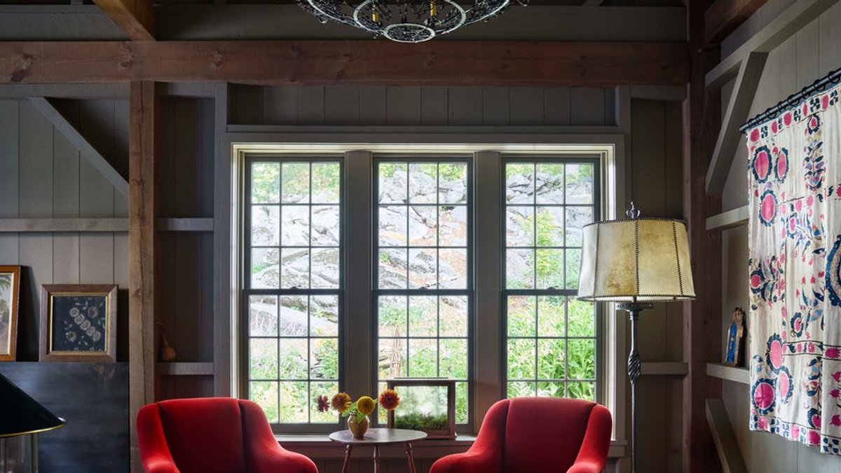 Friends revive Connecticut farmhouse with vintage-inspired barn addition Friends revive Connecticut farmhouse with vintage-inspired barn addition - vintage barn addition
