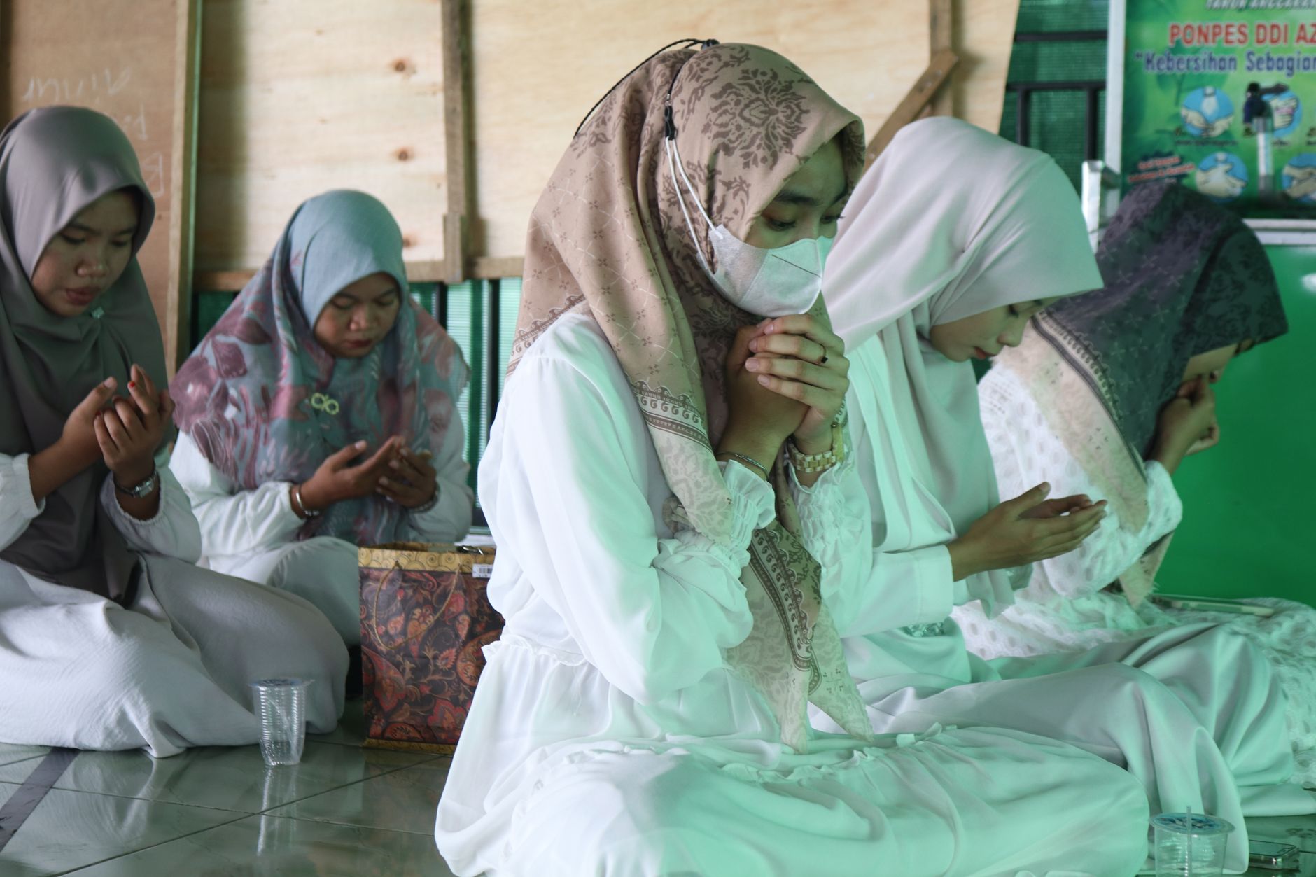 38 Orang Diduga Masih Terjebak Reruntuhan Ponpes di Sidoarjo, Evakuasi Terus Dikebut 1 38 Orang Diduga Masih Terjebak Reruntuhan Ponpes di Sidoarjo, Evakuasi Terus Dikebut