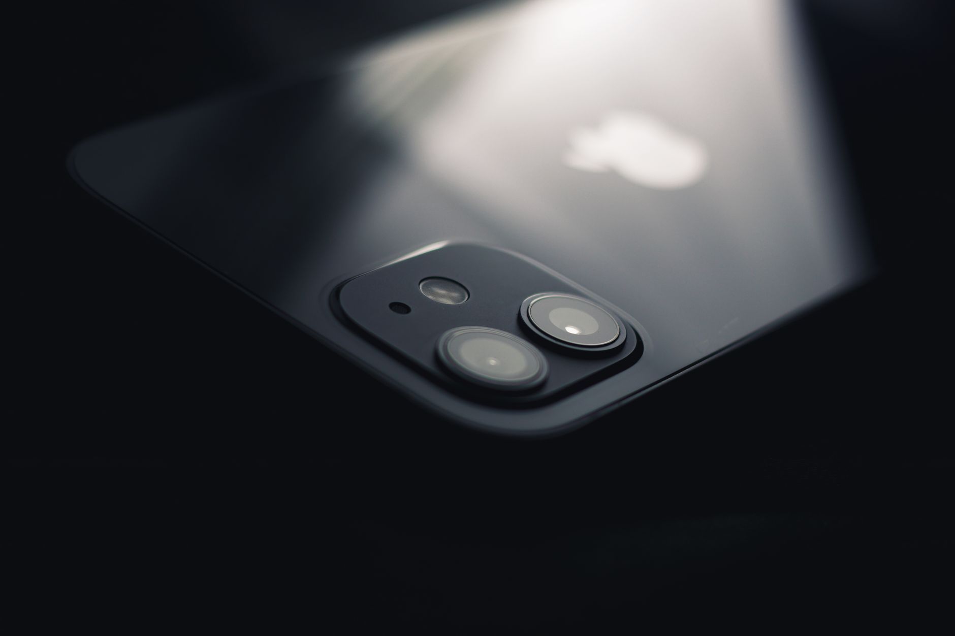 Euforia Penjualan Perdana iPhone 17 series: Antrean Mengular dari Singapura hingga Vietnam