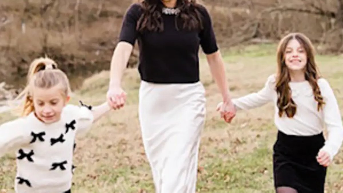 Gynecologic Oncologist Shares Lessons After Breast Cancer Diagnosis Gynecologic Oncologist Shares Lessons After Breast Cancer Diagnosis - breast cancer diagnosis
