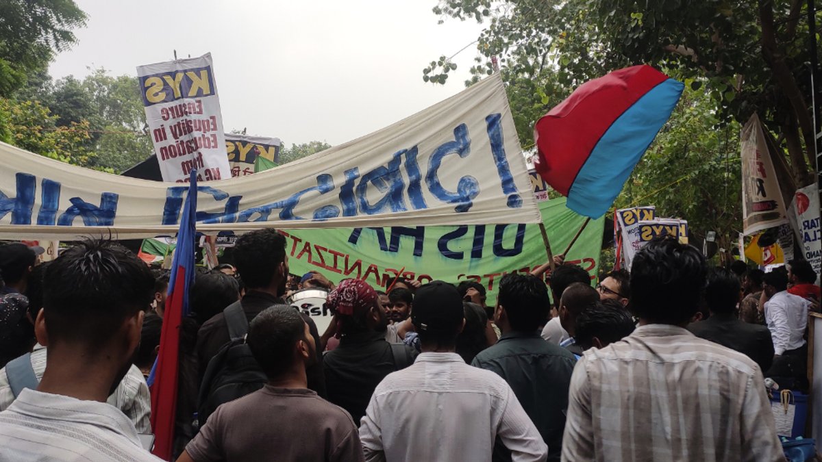 Delhi police tighten security before voter-list protests Delhi police tighten security before voter-list protests - voter list protests