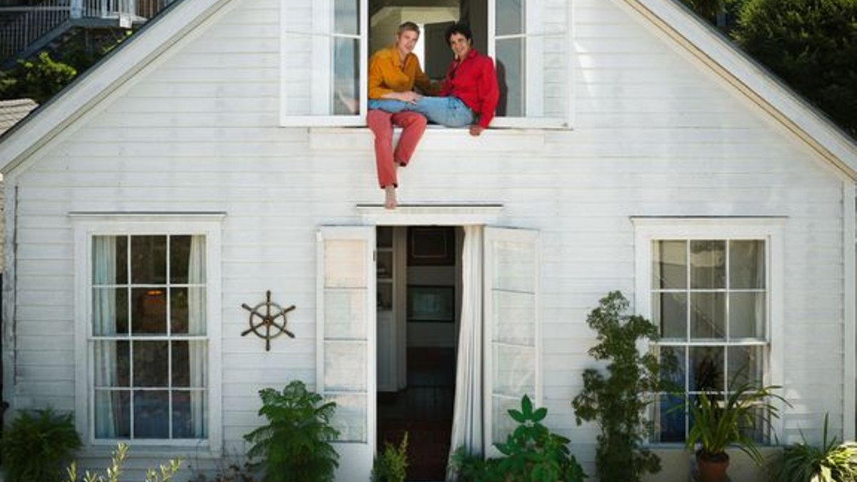Fashion designer and dancer restore forgotten San Francisco cottage - san francisco cottage